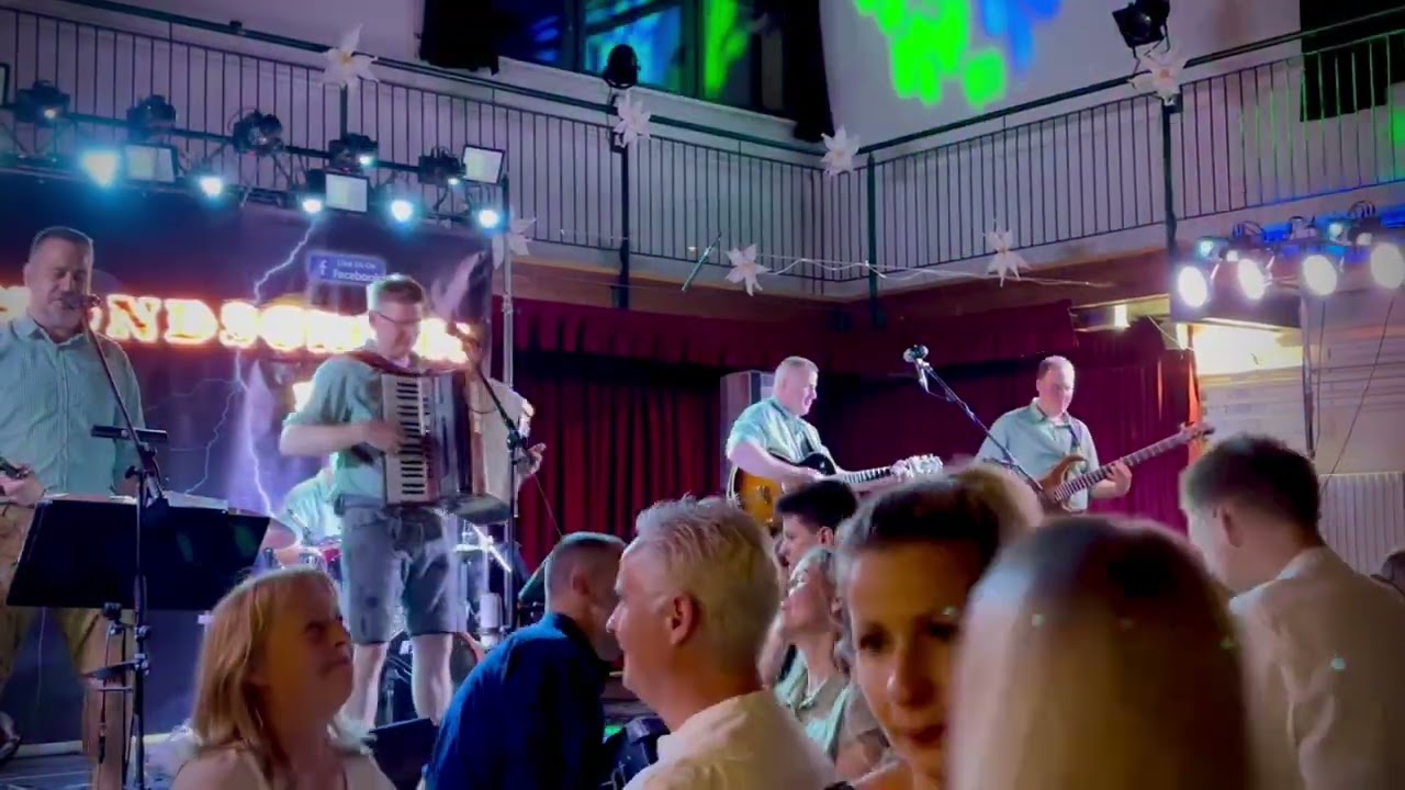 Mondschein Kapelle  90’s disco 2025