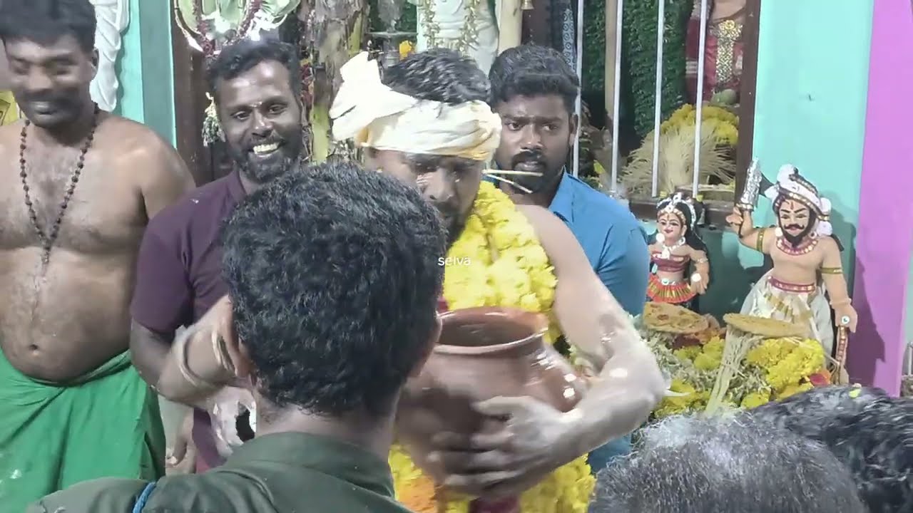கள்ளு பானை தூக்கி கட்டையேறும் பெருமாள் ஆடும் அழகை பாருங்கள்