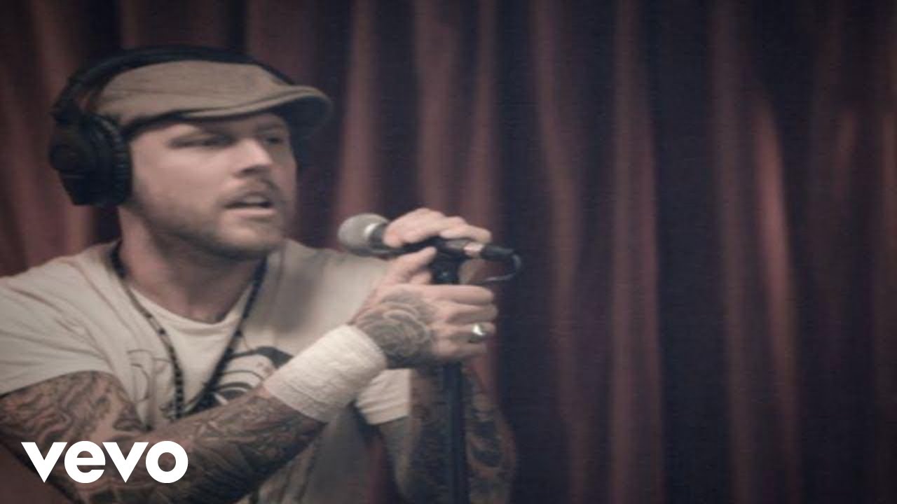 Redlight King - Bullet In My Hand (In-Studio Performance)