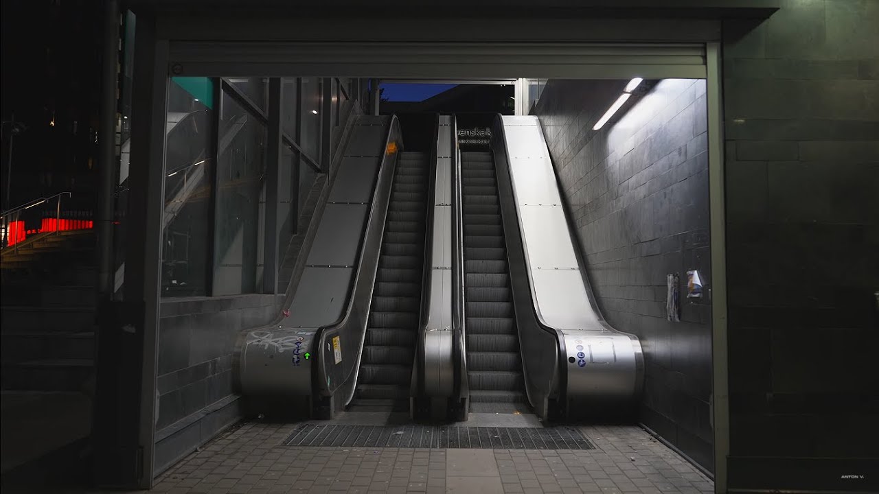 Sweden, Stockholm, Flemingsbergs Centrum, 2X escalator, 1X elevator