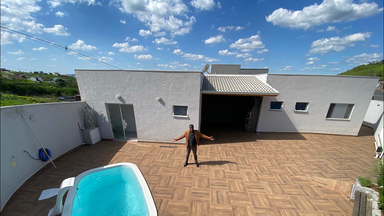 Linda casa com piscina R$ 790 Mil em Bragança Paulista SP