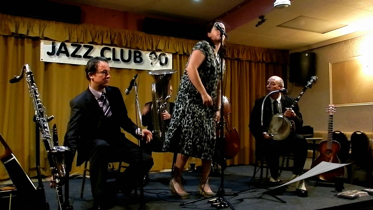 Spats Langham's Hot Fingers with Emily Campbell start the second set for Jazz Club 90
