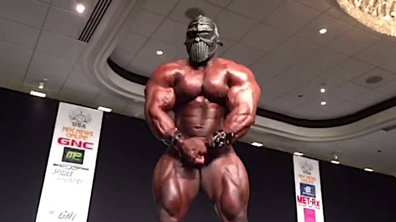 Unleashing the BEAST! Akim Williams guest posing at the 2015 NPC Eastern USA Championships