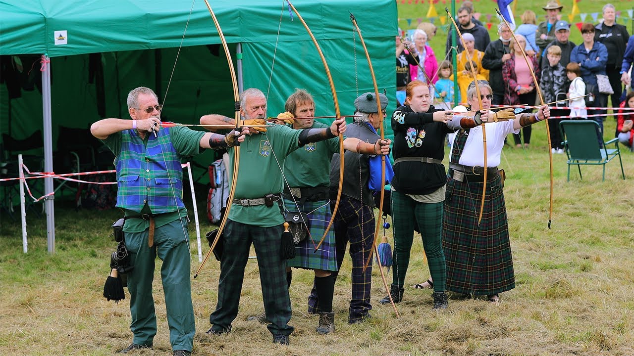 Scots Shooting English Medieval Longbow