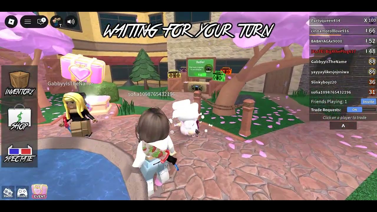 playing mm2 part 1 happy valentine day