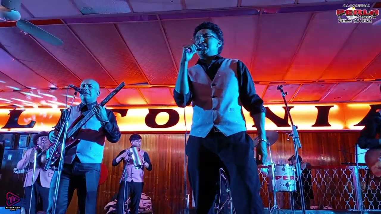 Sangre Caliente (En Vivo) - La Perla Colombiana De Felix Olvera (Desde El California Dancing Club)