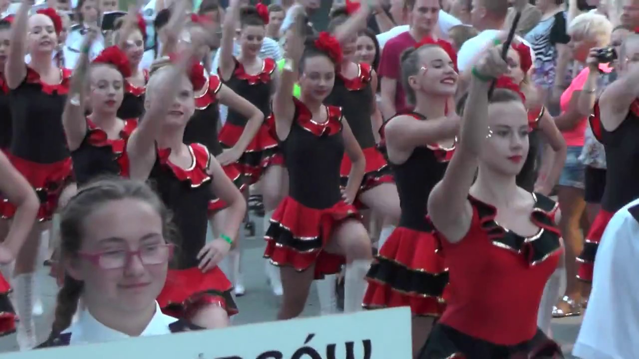 BALKAN FOLK FEST 2016 | Mażoretki VIVA i Orkiestra OSP Szczerców ♫