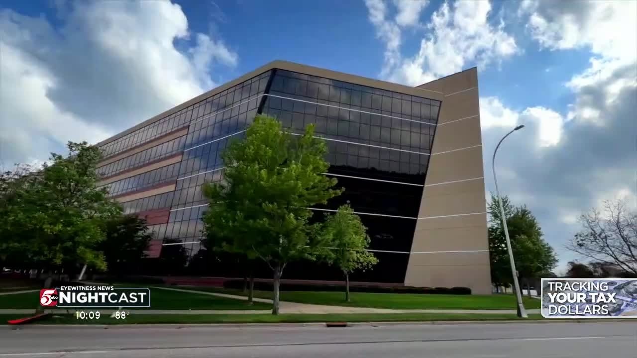 Оценочная стоимость штаб-квартиры Best Buy сократилась почти вдвое, перекладывая налоговое бремя ...