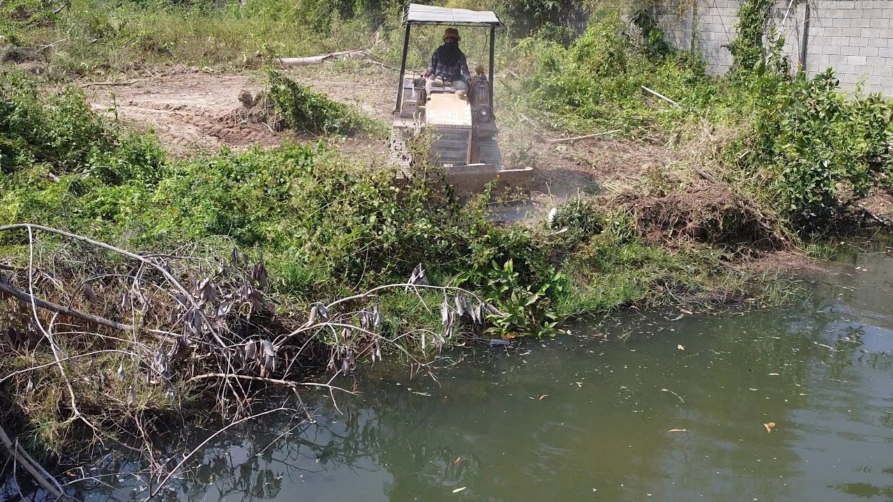 First Start New PROJECT!! Filling a large pond with soil, operated  5-ton dump truck. & Dozer D20P 