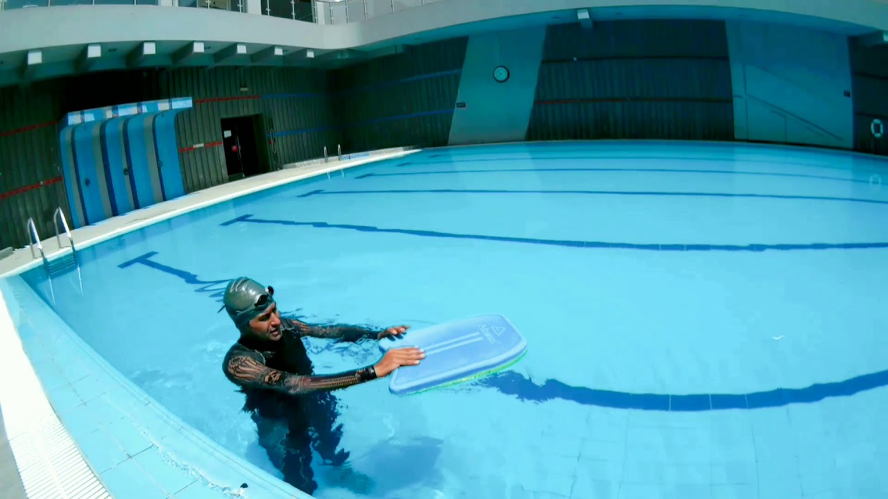 تعليم ضربات الرجلين فى السباحة الحرة ج ٢ ، ك/ محمد ابوشنب