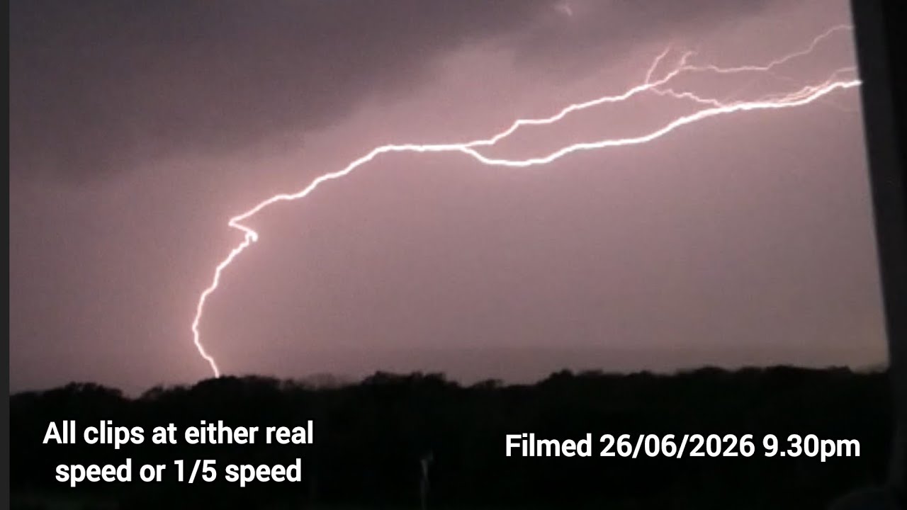 Footage of Lightning storm over South East UK 26th May 2026 ( Can watch at 0.25 speed )