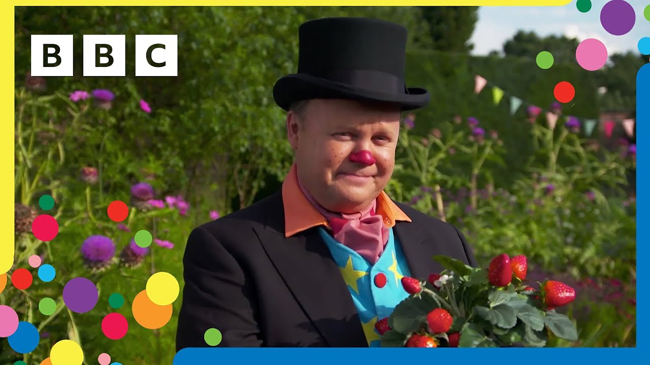 Fabulous Fruit Competition with Mr Tumble | Mr Tumble and Friends