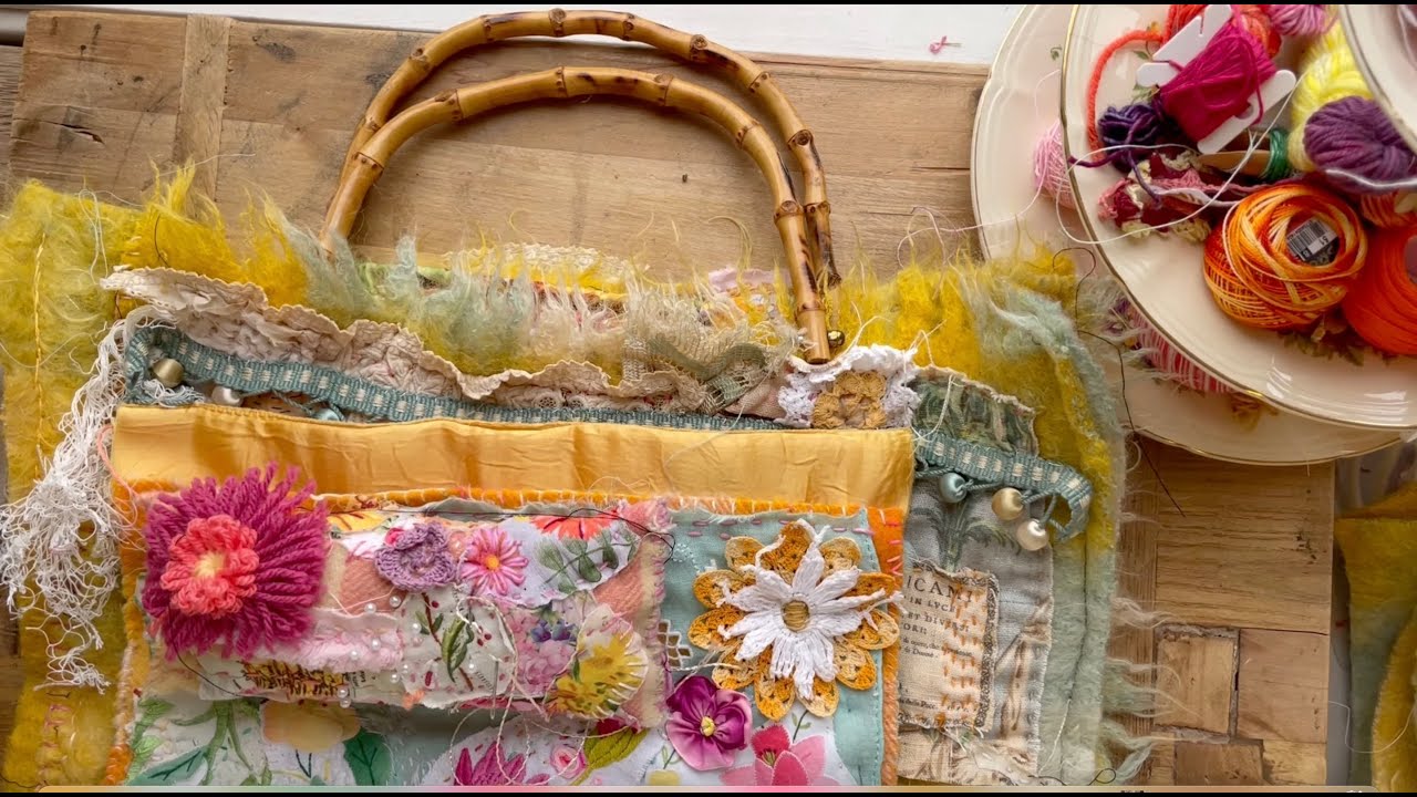 #slowstitching | What's in my Fleur Woods' Workshop Bag? | #fabricbyroxycreationsprojectideas