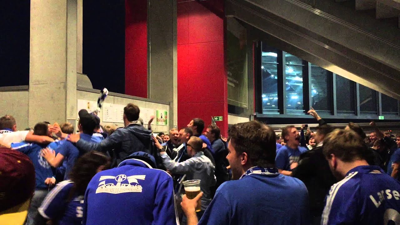 Schalke Fans sing for their old head-coach Jens Keller (Mainz 05 - Schalke 04) 24.04.2015)