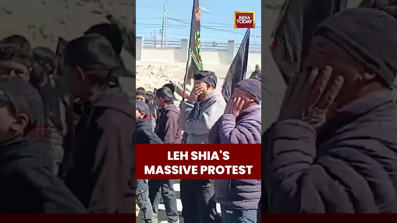 Shia Muslims Protest Against The Killing Of Iran's Supreme Leader | Ayatollah Ali Khamenei #lucknow