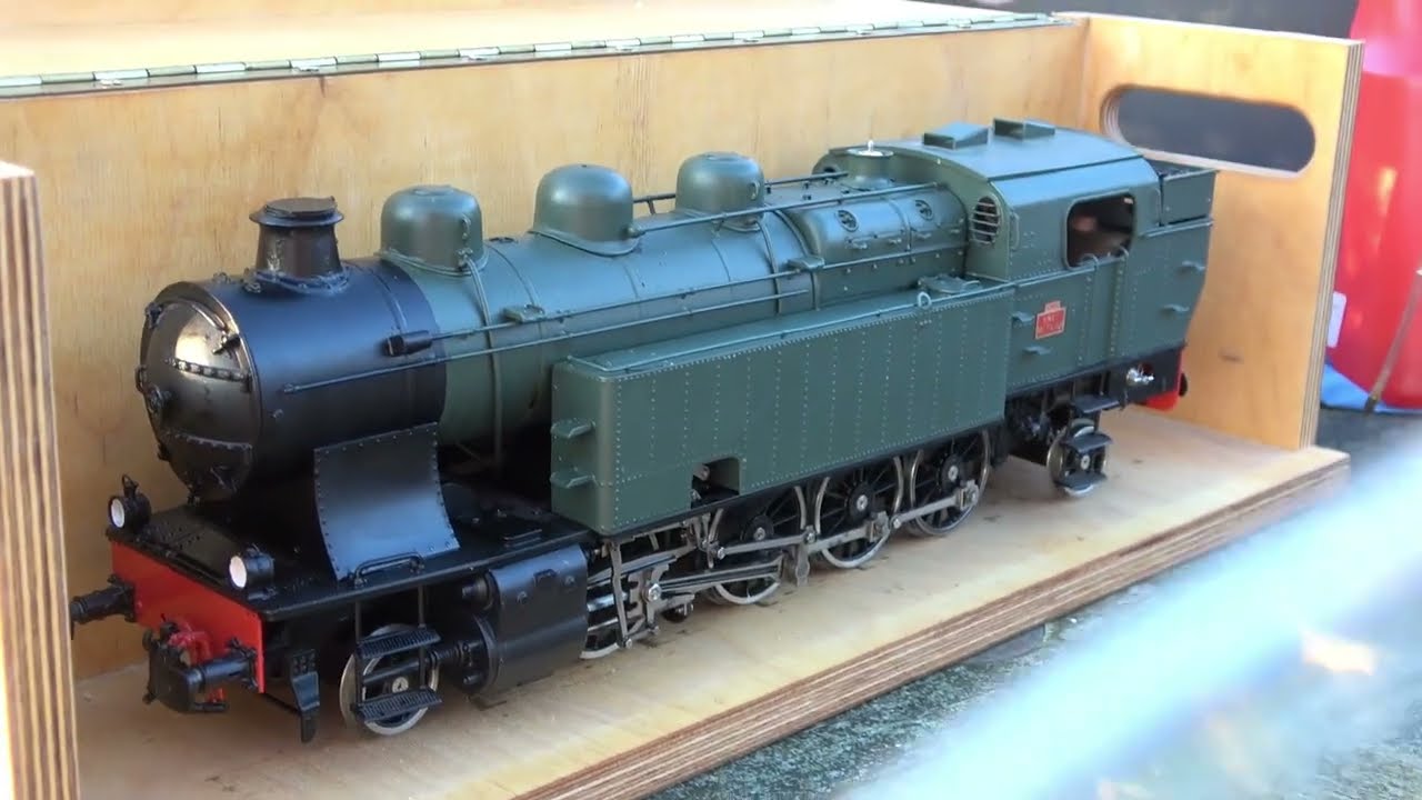 Unboxing and first steamup of a Wyko SNCF 141 TA live steam locomotive