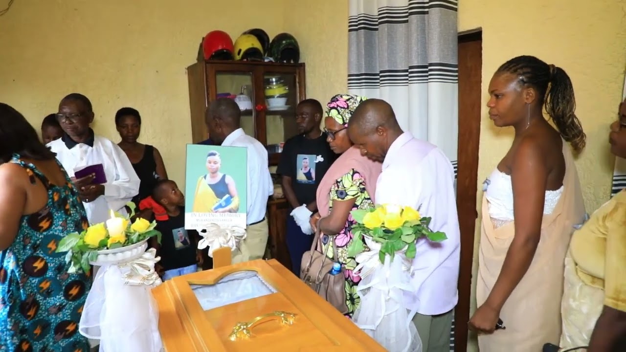 UMUHANGO WO GUHEREKEZA BWANYUMA UMUBYEYI WACU MUKANDEKEZI Valelie