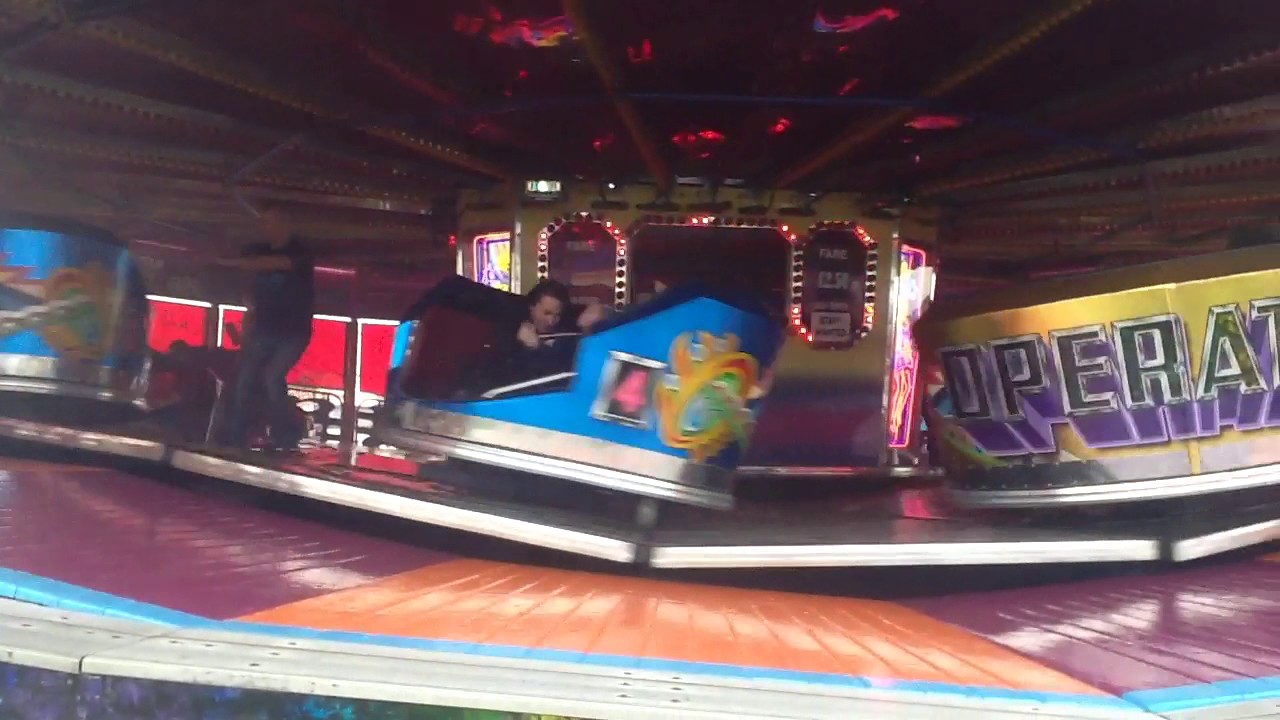 Razzmatazz waltzer off ride hoppings 2017