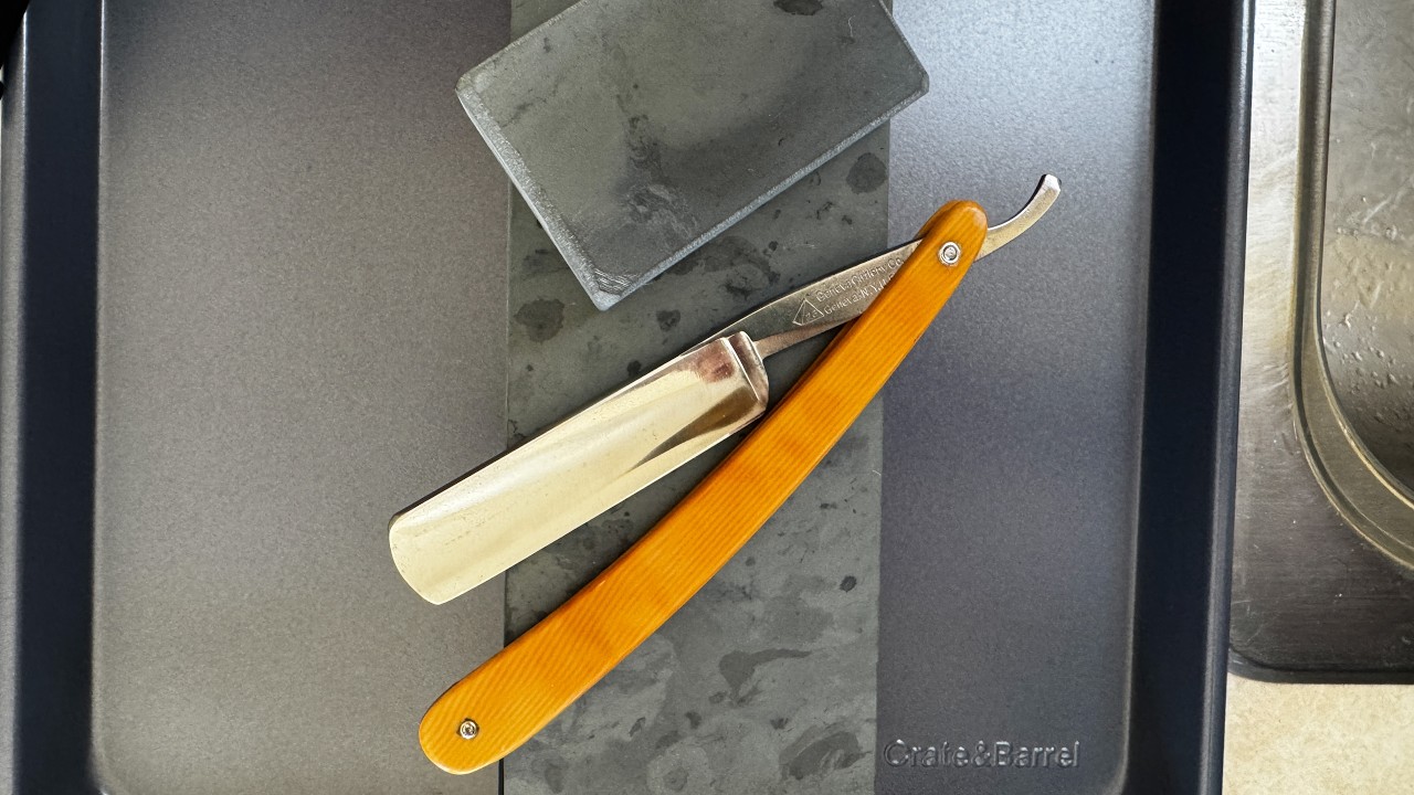 Razor Honing - Vermont Mottled Grey Stone and Geneva Cutlery Razor