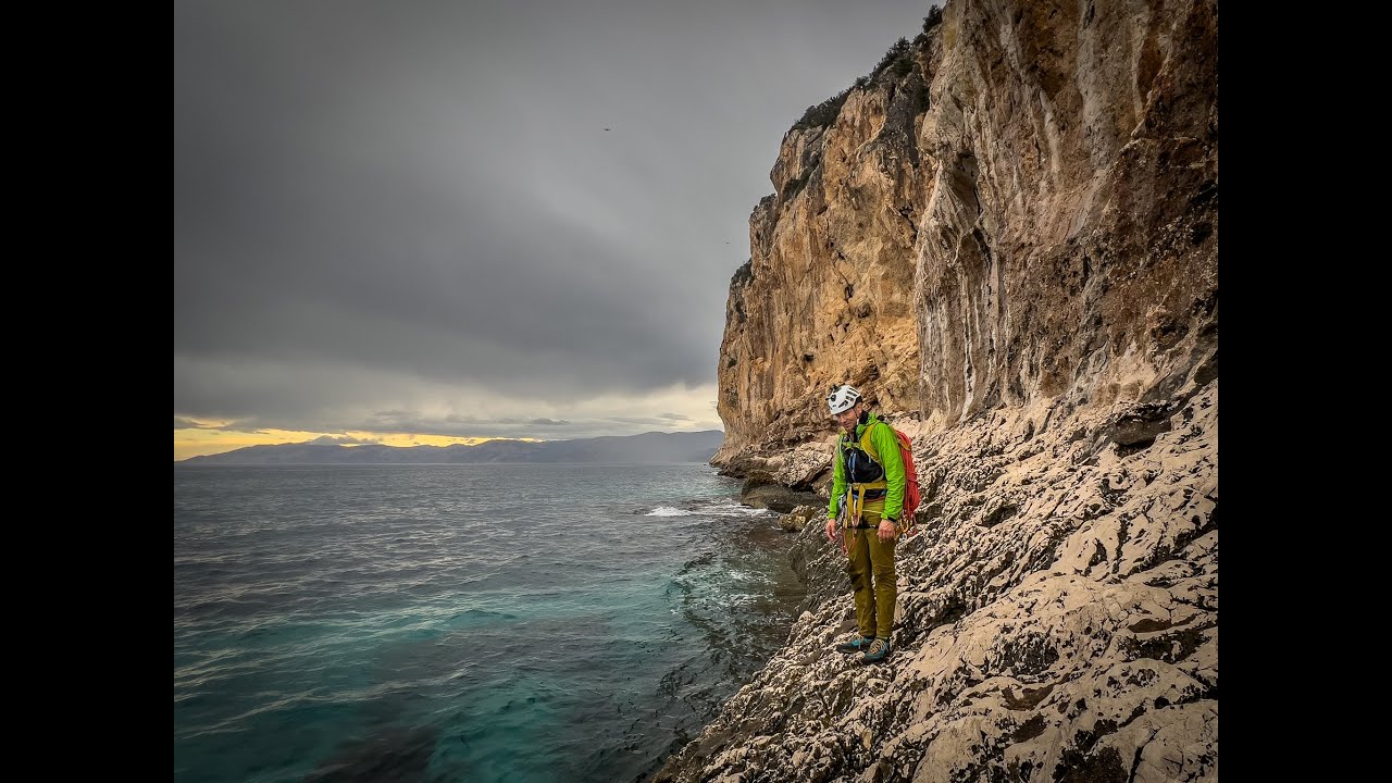 Sardegna | traverso Grotta Millennium a Cartoe