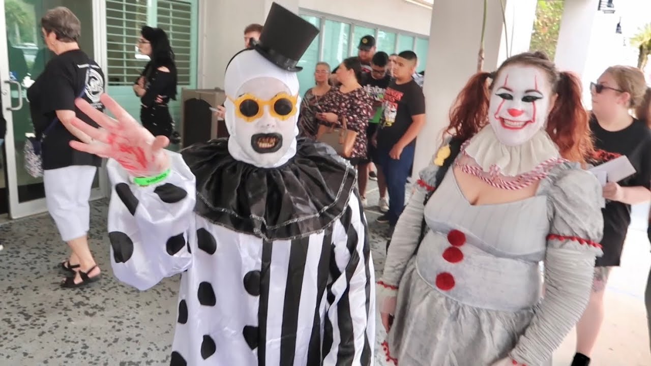 Оживленный фестиваль ужасов Spooky Empire Mayhem 2023 в Орландо — все билеты распроданы в субботу...