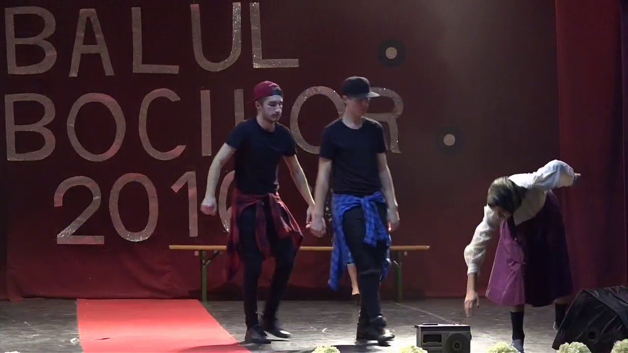 Balul Bobocilor Salonta -proba de talente(Baba Modernă)
