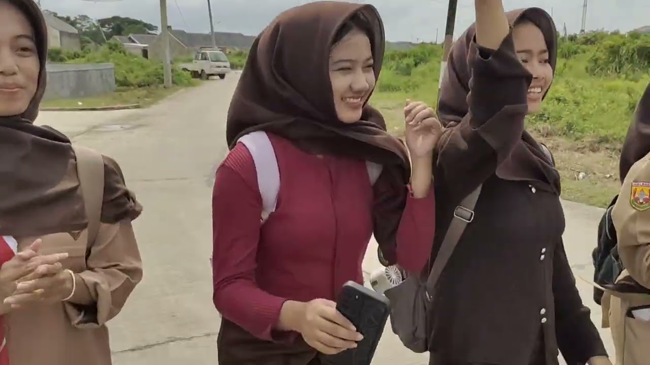 Tugas bahasa Indonesia bermain peran teks Negosiasi oleh Kelompok 2 kelas X.4