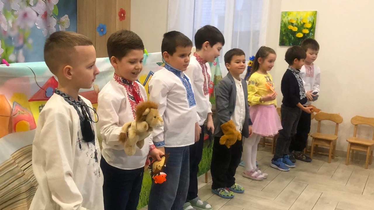 Свято Масляної у школі | Дитячий спектакль, танці, пісні та народні традиції 🥞