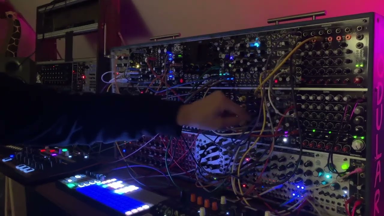 Experimental modular patch – live performance 