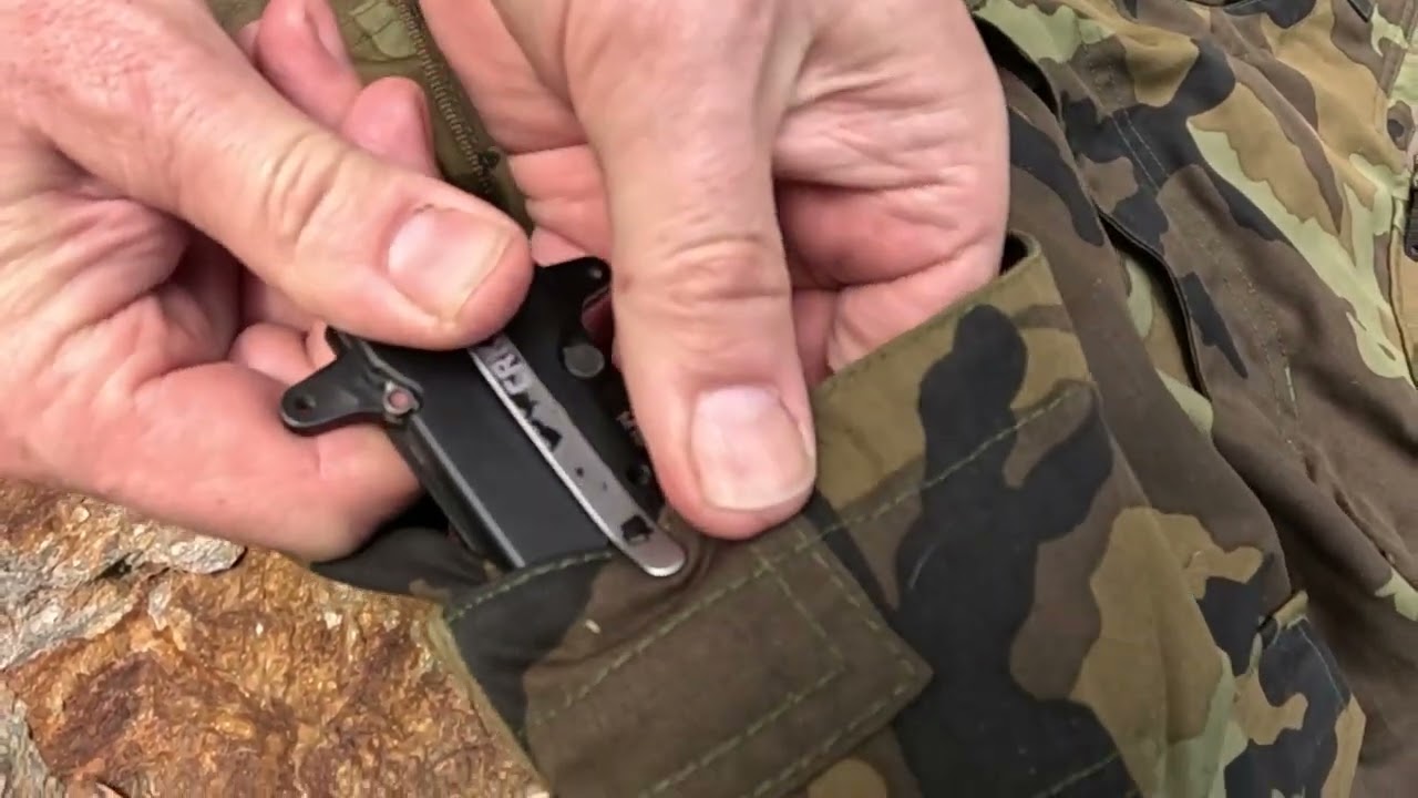 RED DOT ONE ALPHA 2 pants details