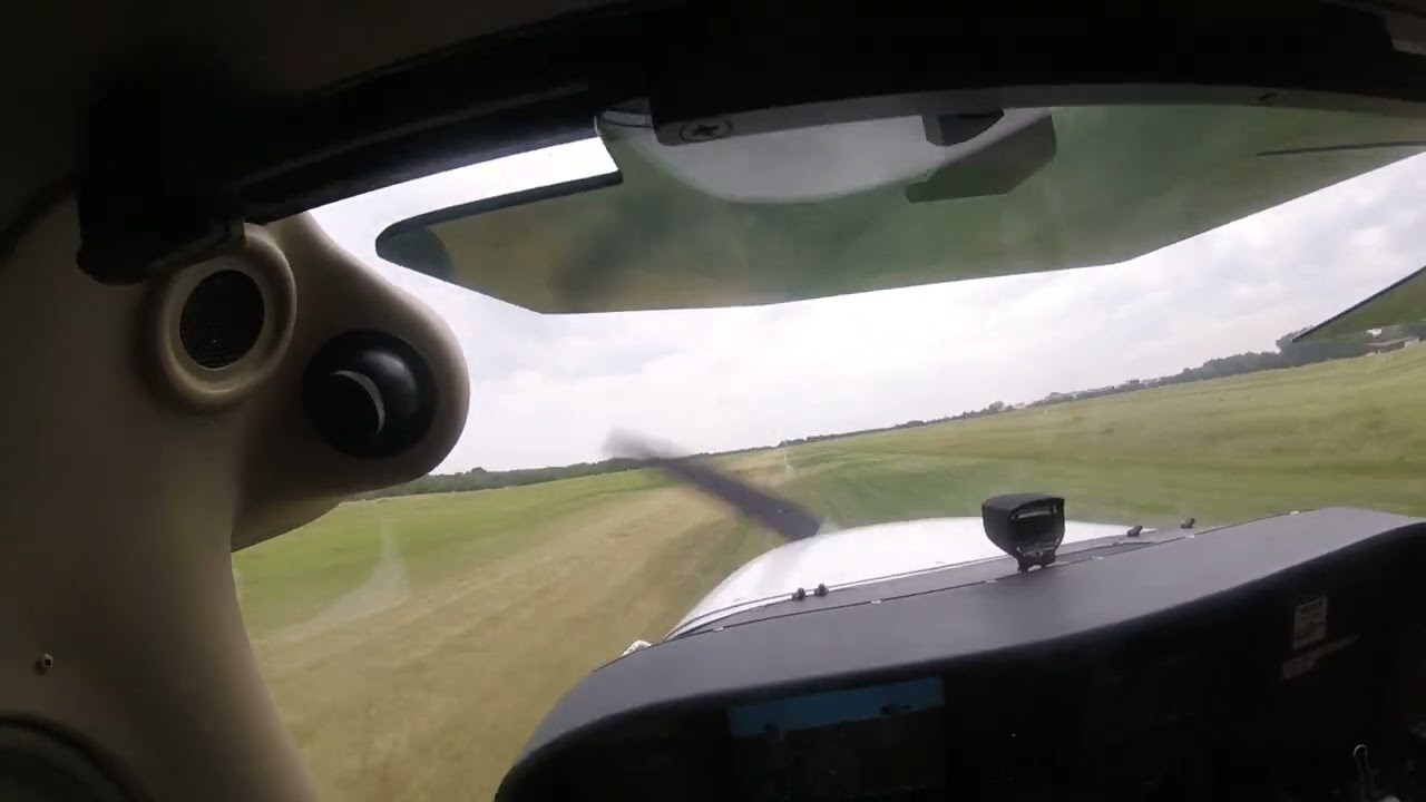 LKLT LANDING C172SP DSA OK-DSS
