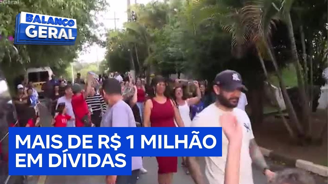 Moradores de conjunto residencial descobrem que mais de 40 meses da conta de água não foram pagos