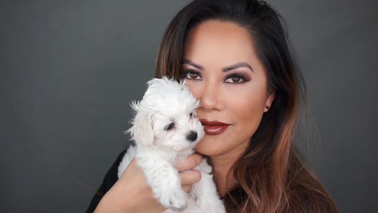 Glitter Glam Eyes with ShadowSense Glitter Shadows and Foundation As Contour