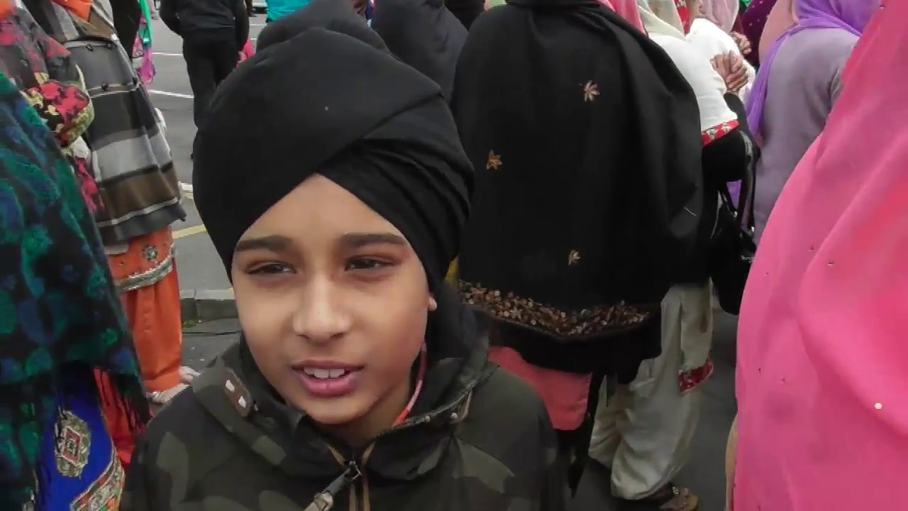 Nishan Sahib Seva 2017 | Vaisakhi | Ramgarhia Board Gurdwara Leeds | 16-04-2017