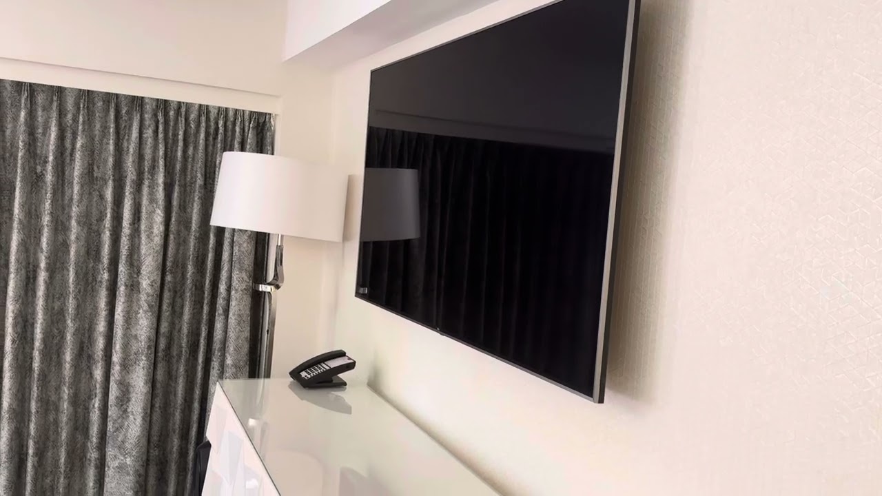 Flamingo Hotel Room Review