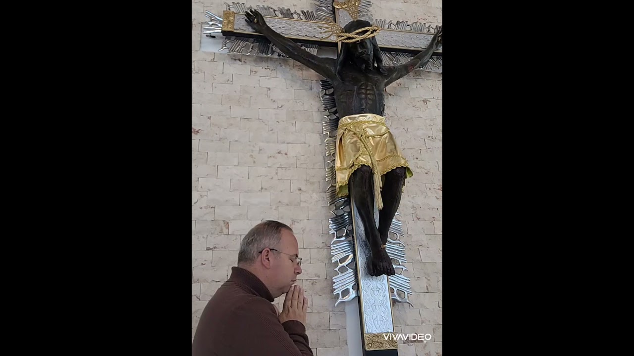 Canción para Semana Santa del Padre Aicardo. (Al pie de la Cruz)