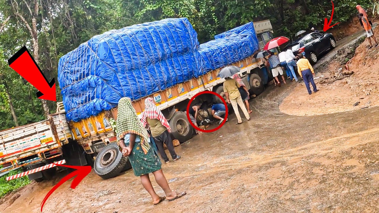 Heavy Loaded Truck Shock Absorbers Broken  - 24 Hrs Traffic Jam - 10 Truck Drivers Rescue