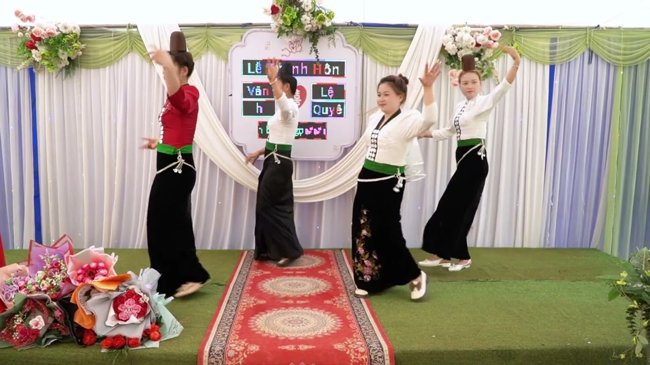 VŨ ĐIỆU QUÊ EM - nhóm múa gia đình mừng LTH VĂN KHỞI 💝 LỆ DUYÊN BẢN ĐÁN XÃ MƯỜNG KHIÊNG 