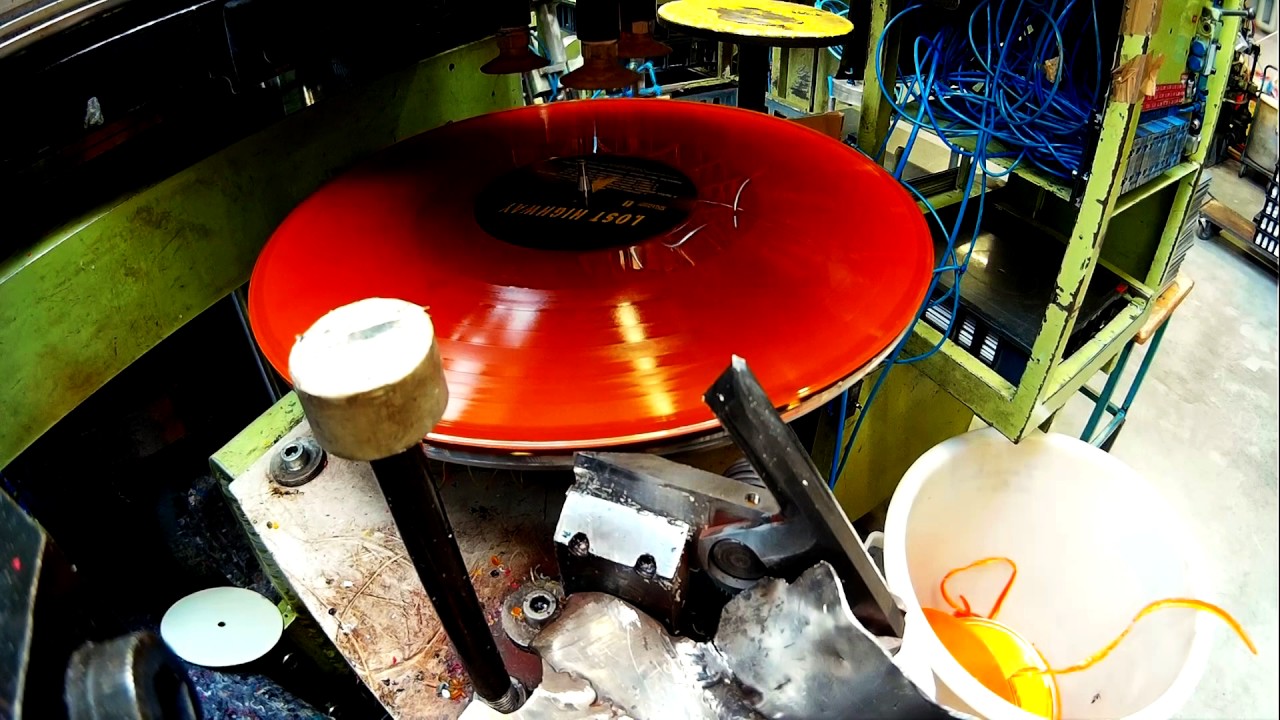 Schallplattenproduktion - Oranges Vinyl [Pallas Group]
