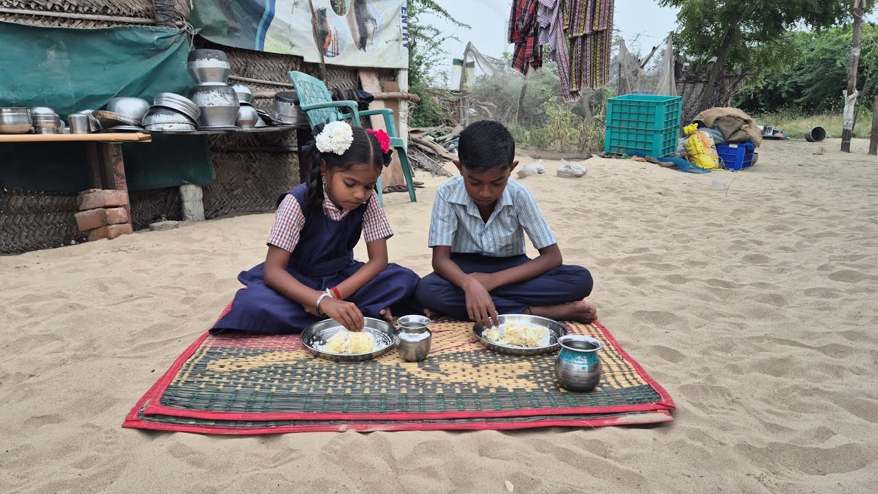 குழந்தைக்கு காலை சாப்பாடு என்னன்னு பாருங்க மக்களே 