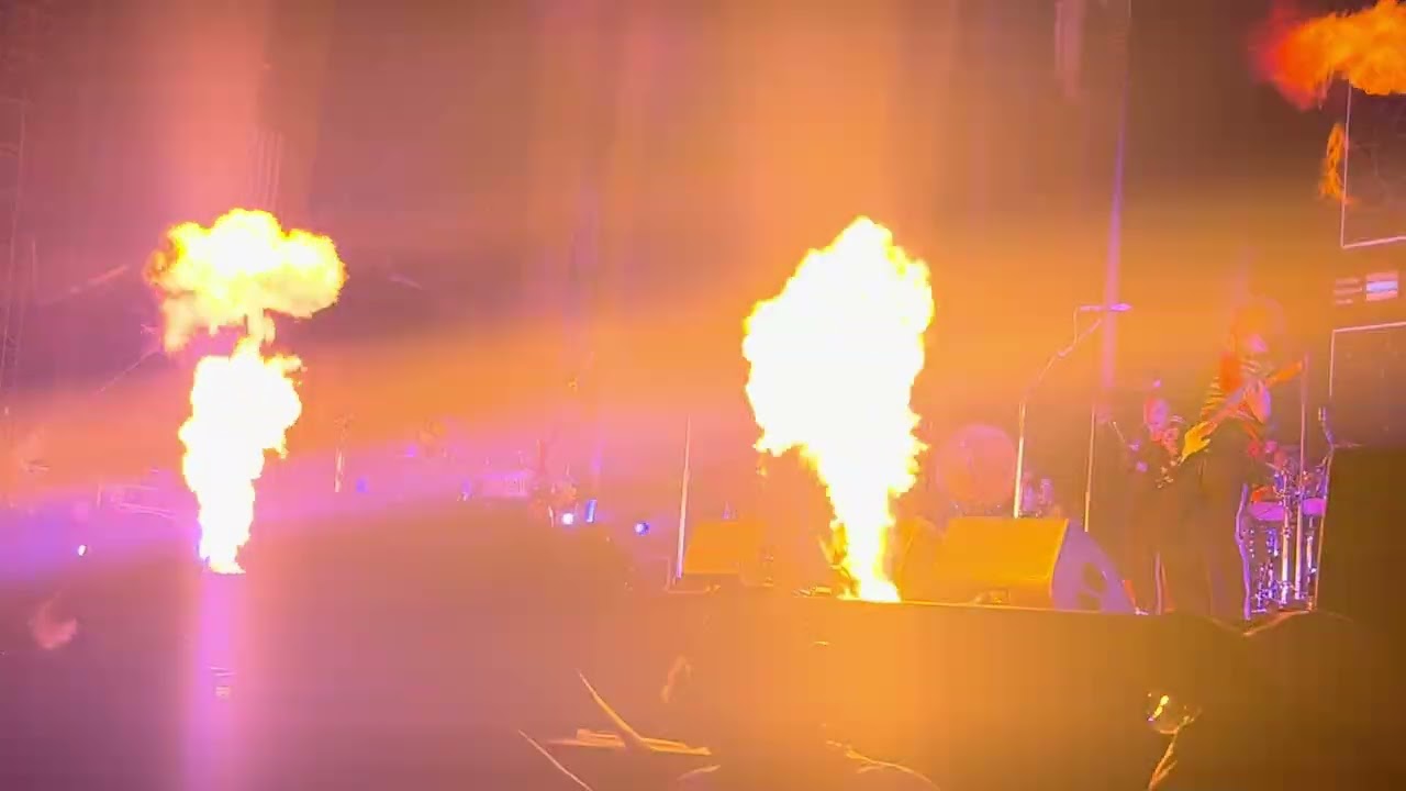 My Chemical Romance – Mama (Live at Raymond James Stadium, Tampa 2025)