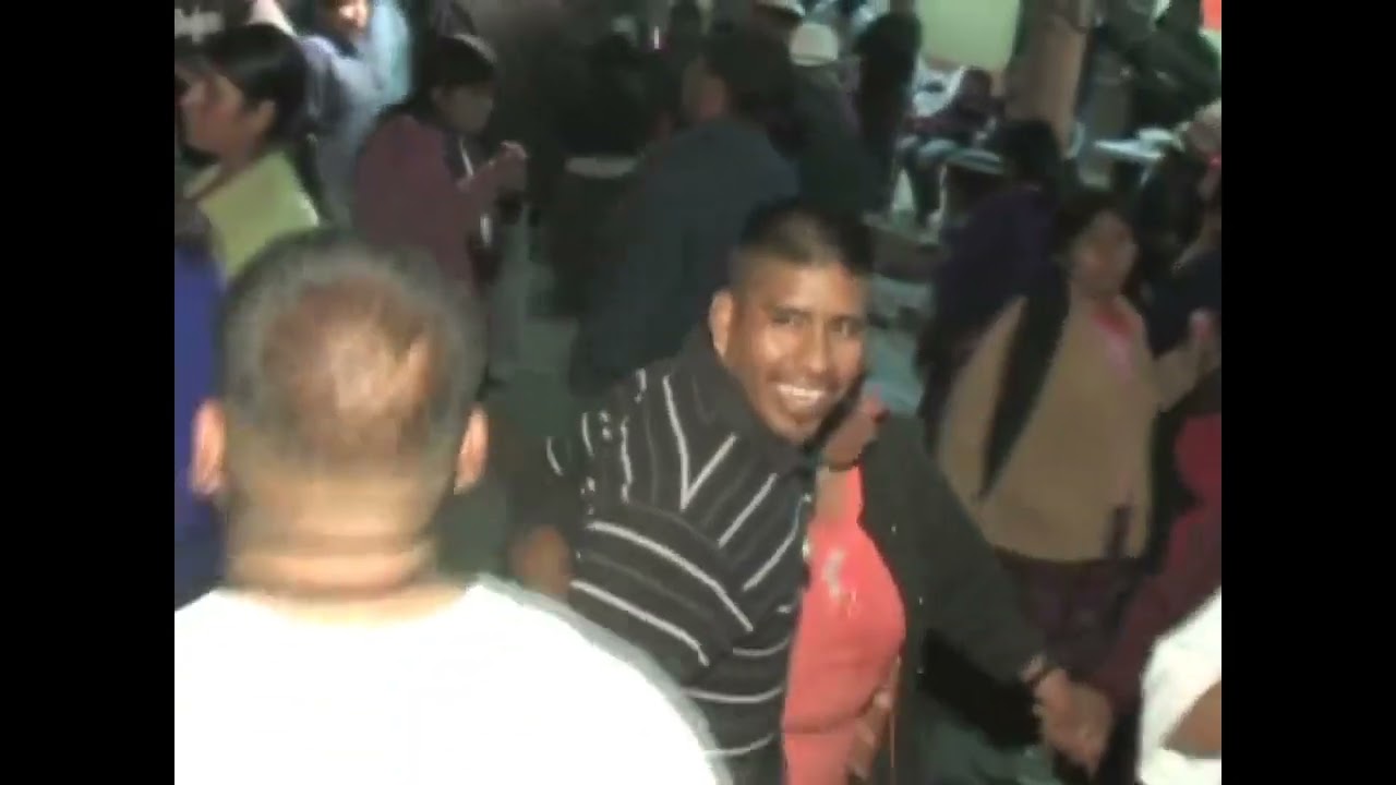 El Fenix y sus teclados en San Martin Peras