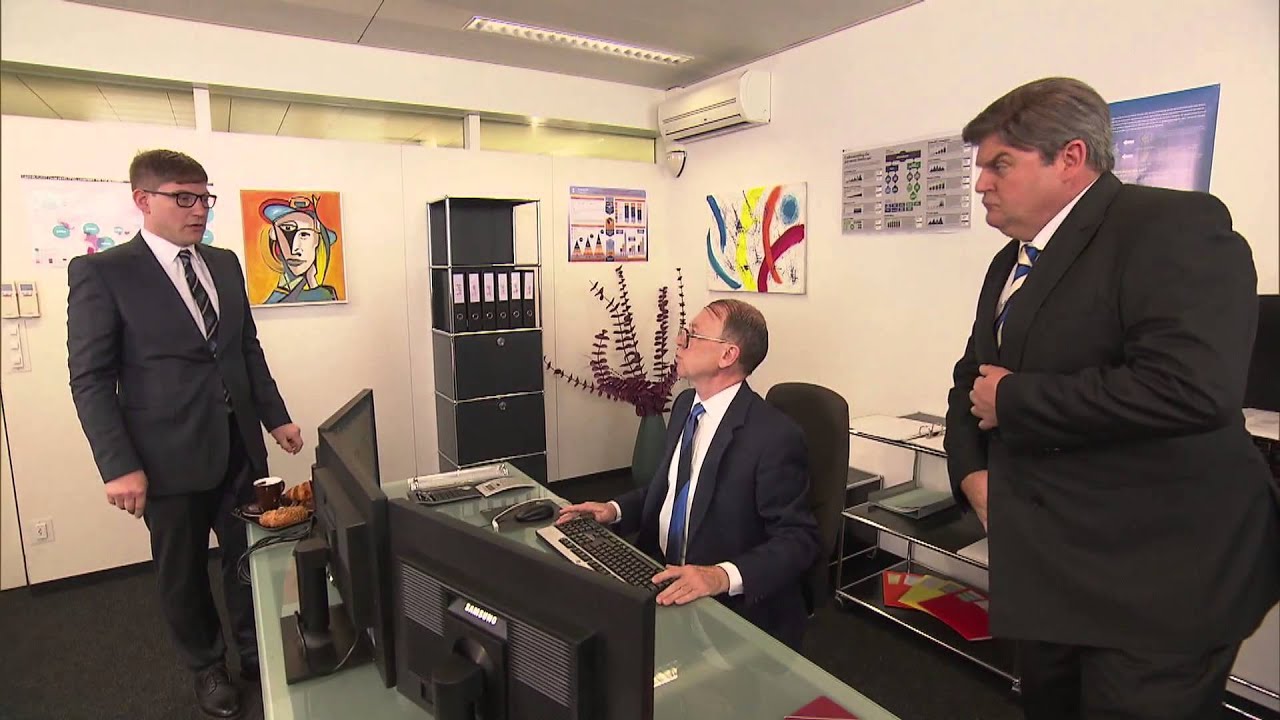 Finma kontrolliert | Giacobbo / Müller | Comedy | SRF