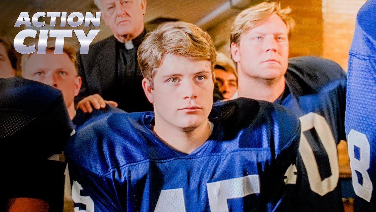 Rudy's Teammates Lay Down Their Jerseys for Him | Rudy (Sean Astin, Lili Taylor)