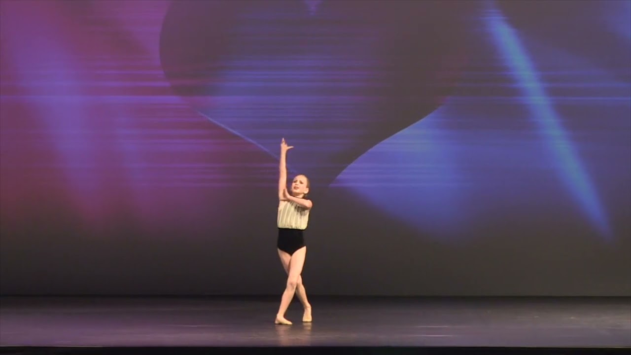8 Count Dance Academy "Love In The Dark" Junior Lyrical Solo '18-'19 (Leah Weissman)