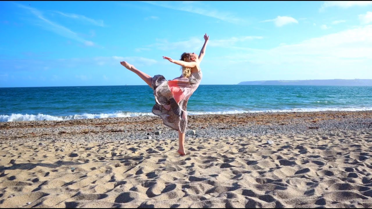 Miley Cyrus - Malibu - cover by - 18 year old - Clare Newman