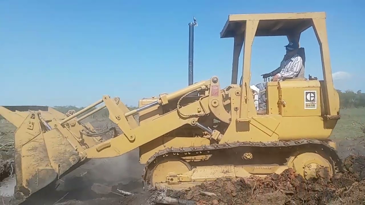 1974 ~941B~ CAT track loader