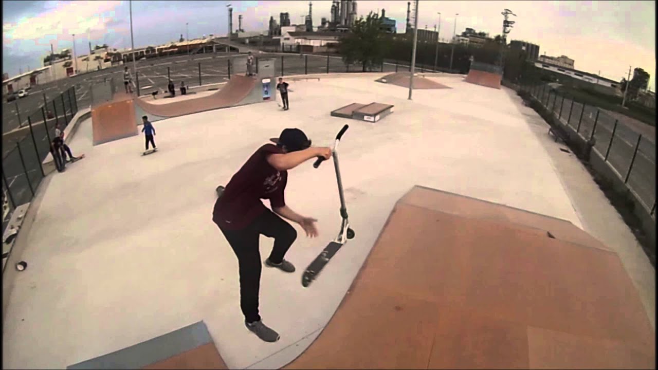 Scooter Gerard Fernandez Oliv&eacute;   Skate Park La Canonja