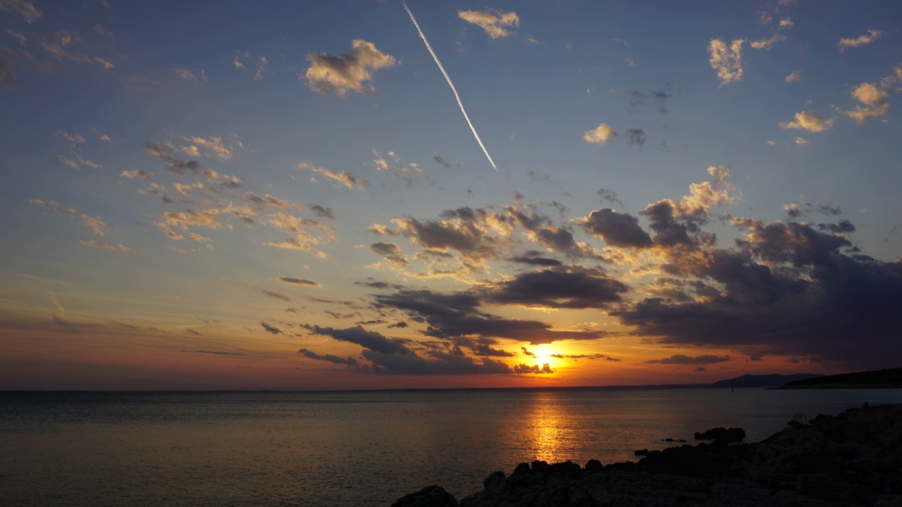 Sunset (time lapse) at the Camping Slatina beach in Cres (Croatia) HD