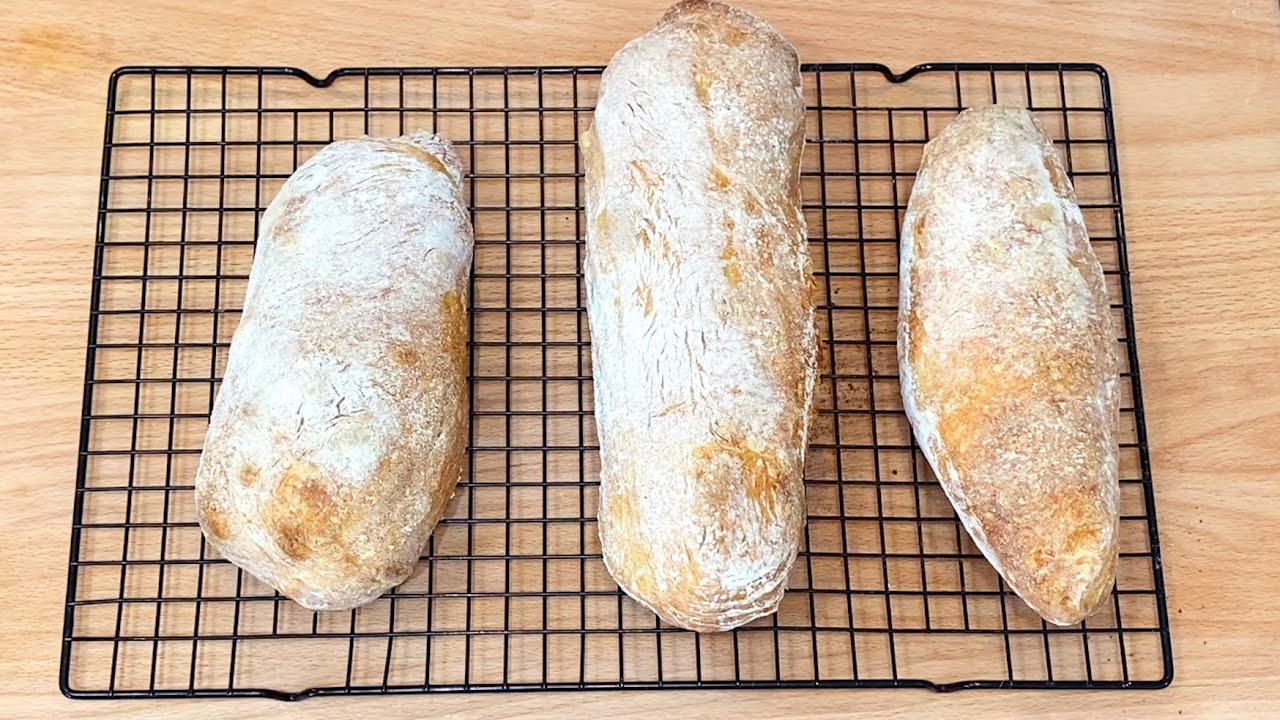 Ciabatta - przepis na przepyszna wlaska bulke ciabate.